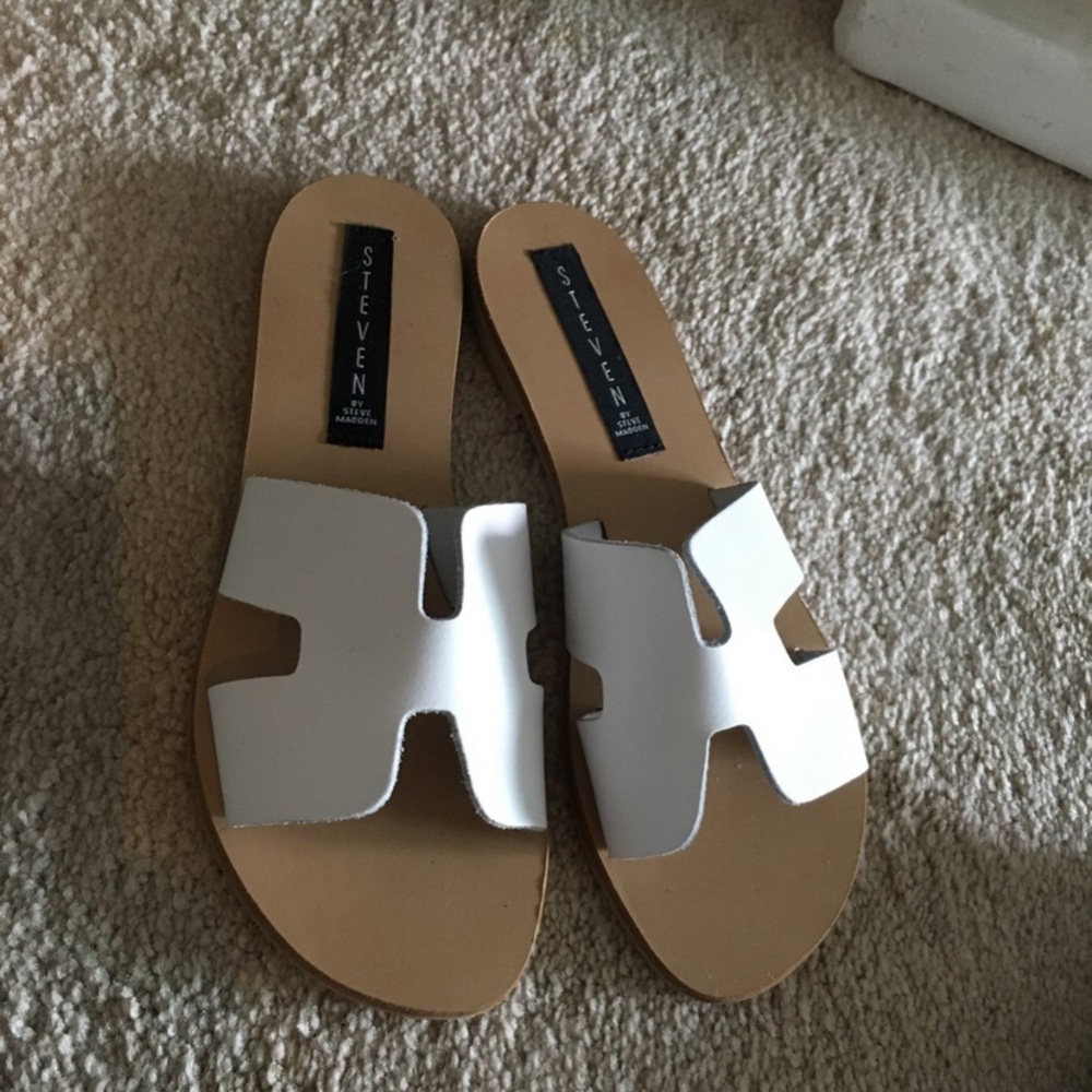Slippers beautiful for the summer